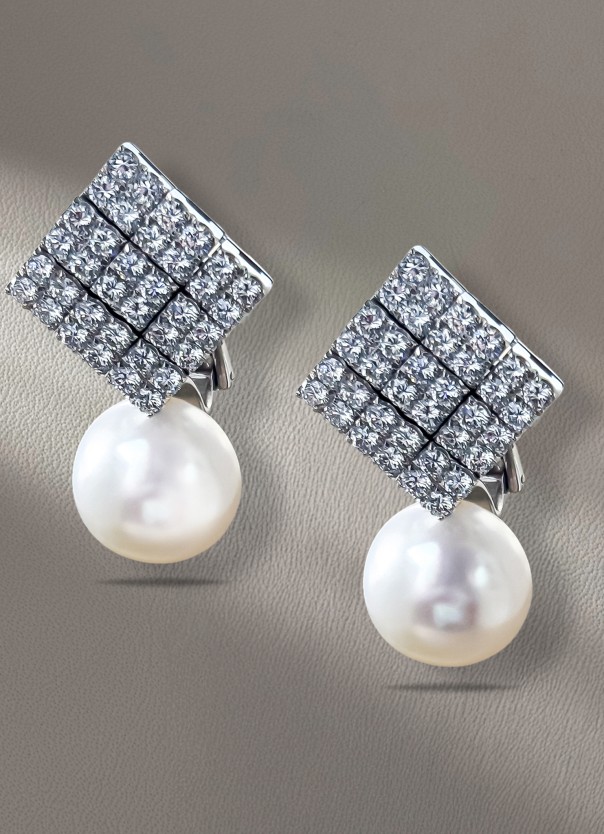 EARRING